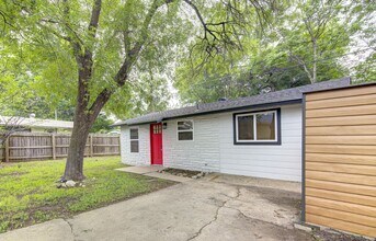 Building Photo - 1711 Brentwood St