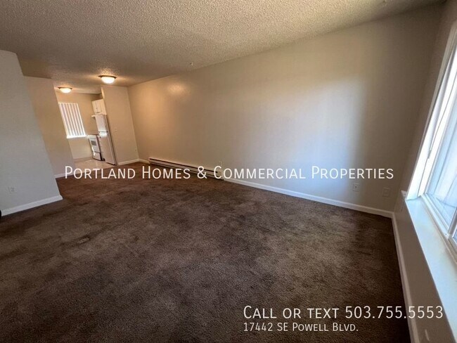 Building Photo - 2 bedroom, 1 bathroom
