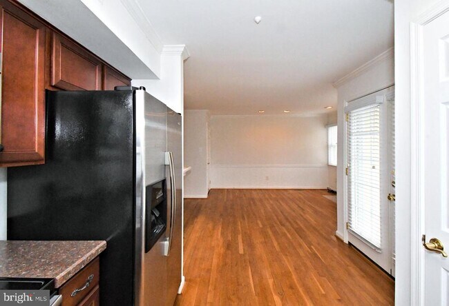 Foto del edificio - 1501 Margaret Ct