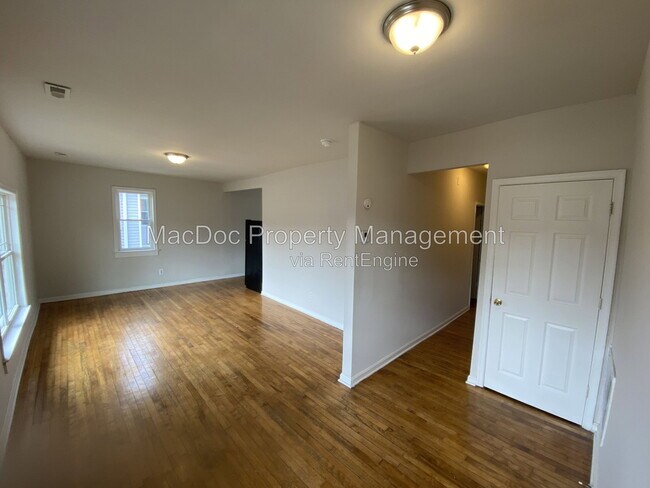 Foto del edificio - 311 McKinney St