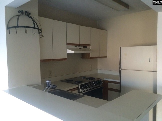 Foto del edificio - 1600 Park Cir