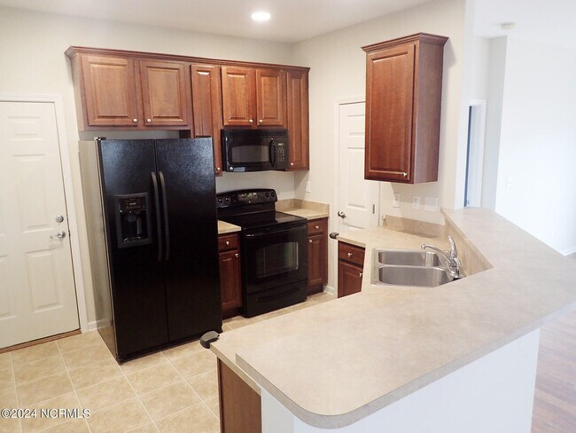 Building Photo - 1407 Parkland Way