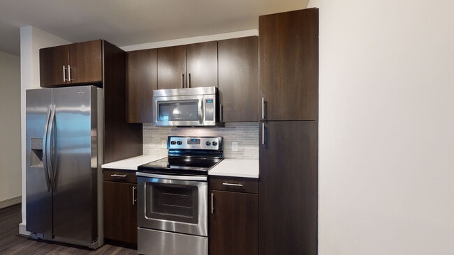 Interior Photo - 100 Pier 4
