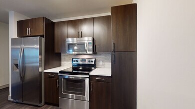 Interior Photo - 100 Pier 4