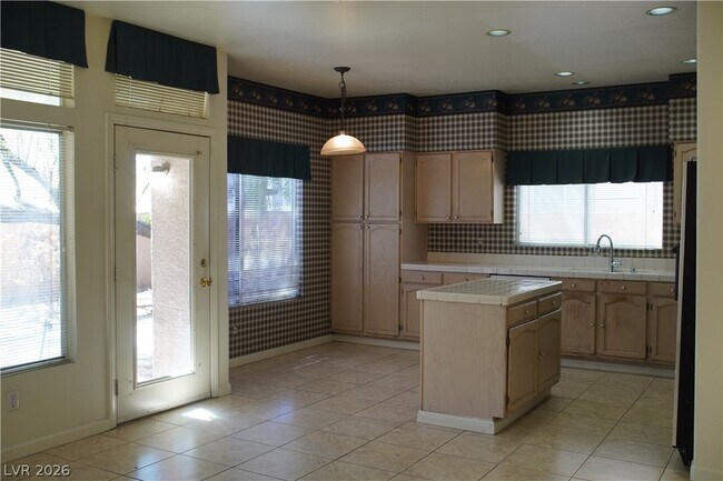 Building Photo - 2312 Reddon Cir