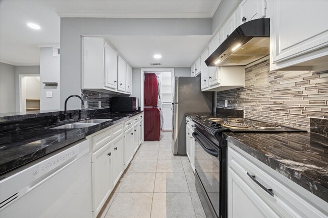 Foto del edificio - 11811 Algonquin Dr