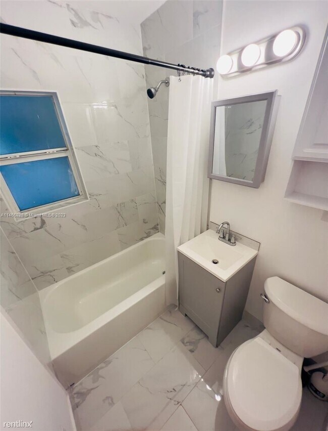 Foto del edificio - 3 br, 2 bath House - 516 SW 17th St