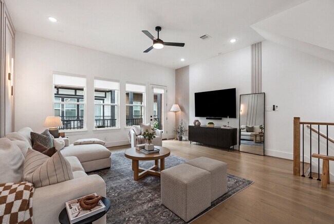Foto del edificio - 857 Fisher St