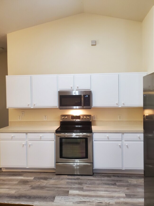 Building Photo - 2657 Findlay Ave SW