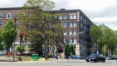 Building Photo - 1607 Commonwealth Ave