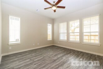 Interior Photo - Tricon Willow Creek