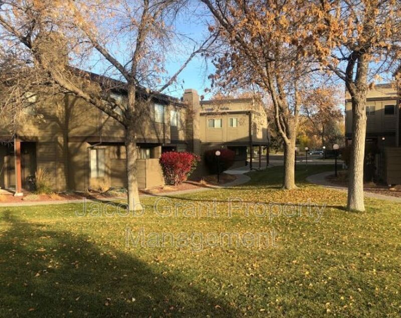 Primary Photo - 1405 Preston Dr