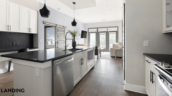 Building Photo - 2550 Blackmon Dr