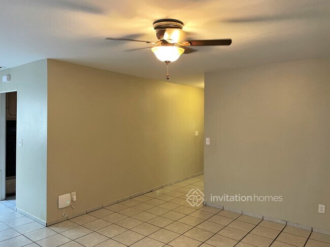 Foto del edificio - 8025 McDermott Ave