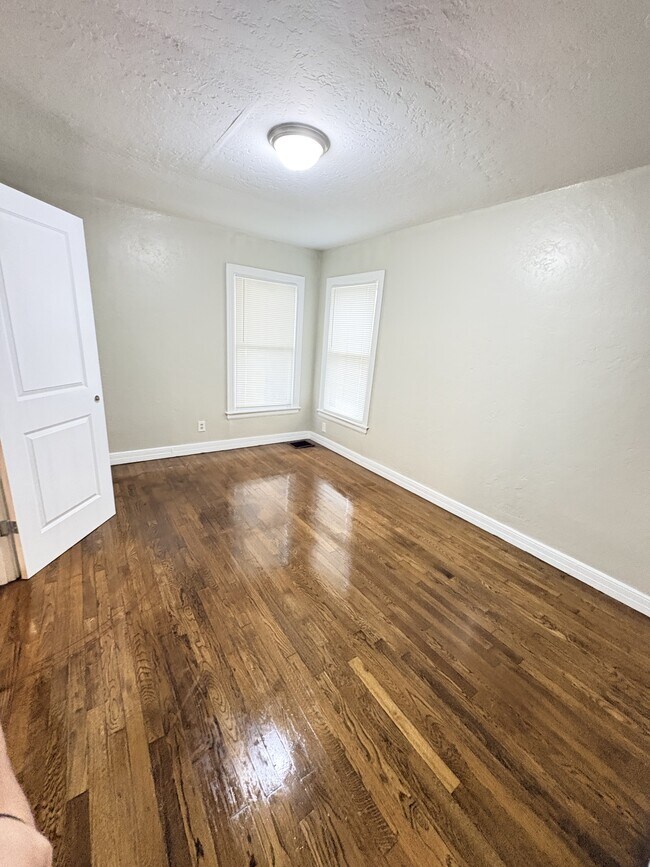 Foto del edificio - 1718 8th St