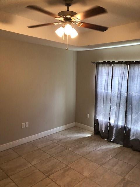 Foto del edificio - 359 Elderberry Ct