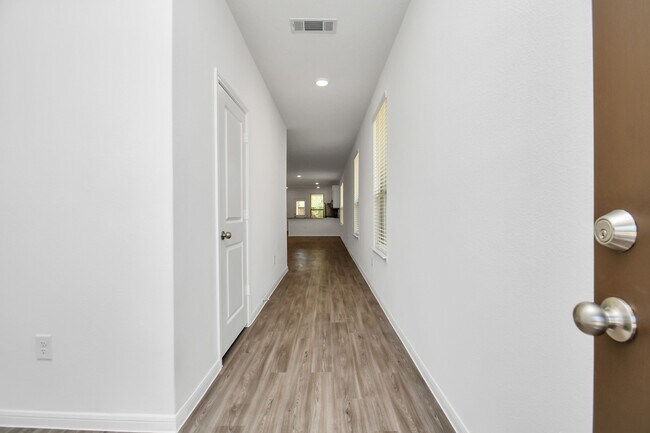 Building Photo - 16150 Elbridge Ct