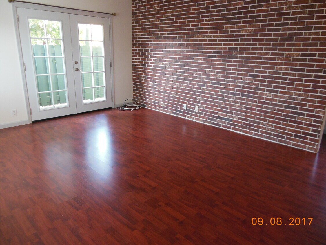 Foto principal - 833 54th St