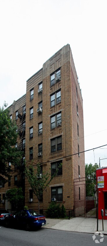 Building Photo - 63-45 Wetherole St