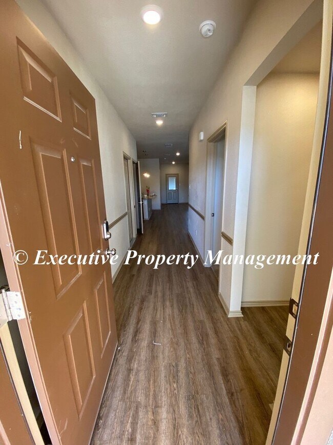 Foto del edificio - 1781 Dryden Ave