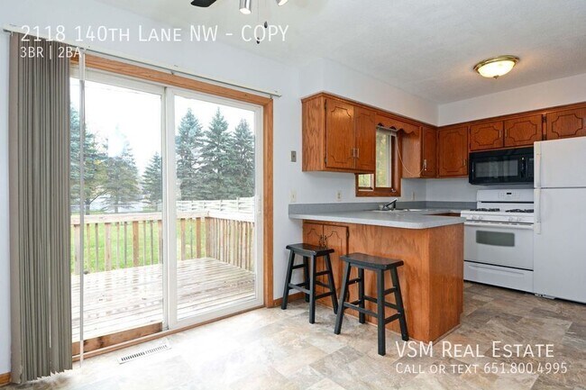 Foto del edificio - 2118 140th Ln NW