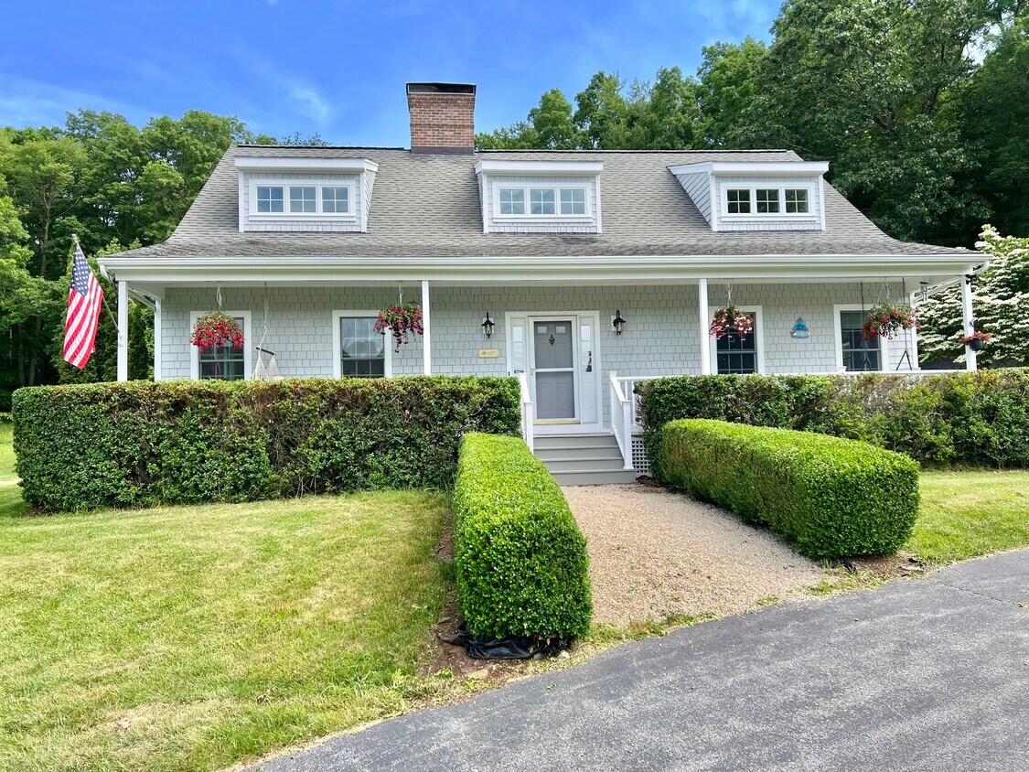 80 E Shore Rd, Morris, CT 06763 House Rental in Morris, CT