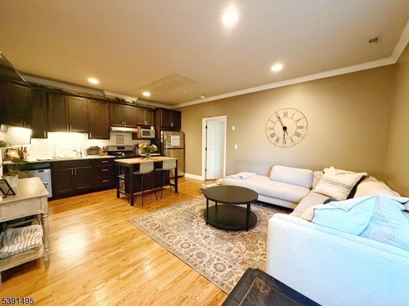 Foto principal - 12 Clinton Ln
