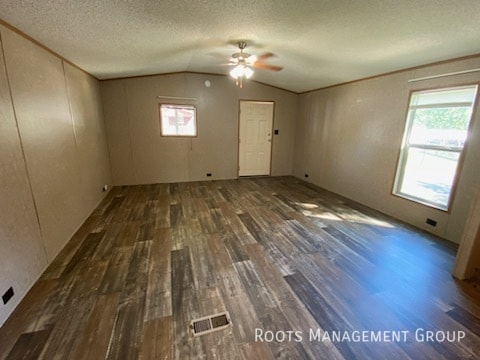 Building Photo - Home Available to Lease - Apply Today!
