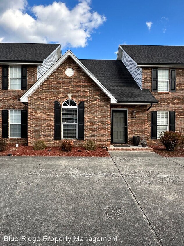 Primary Photo - 3 br, 2 bath House - 1725 Blakewood Court