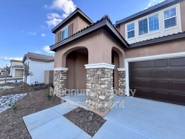 Foto del edificio - 31393 Sycamore Canyon Ln