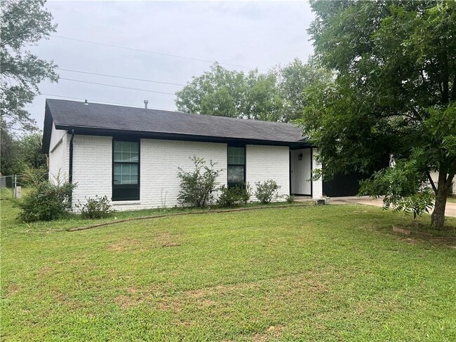 Building Photo - 103 Eames Ave