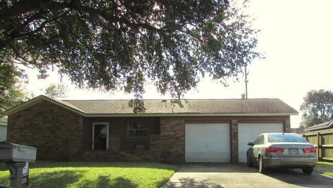 616 S 2nd 1 2 St Nederland Tx 77627 House For Rent In