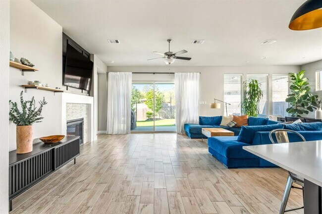 Foto del edificio - 124 Mendocino Ln