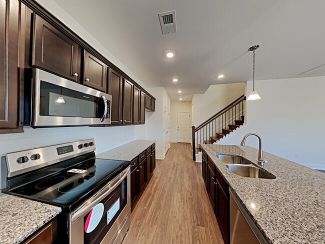 Building Photo - 1123 Amberly Way