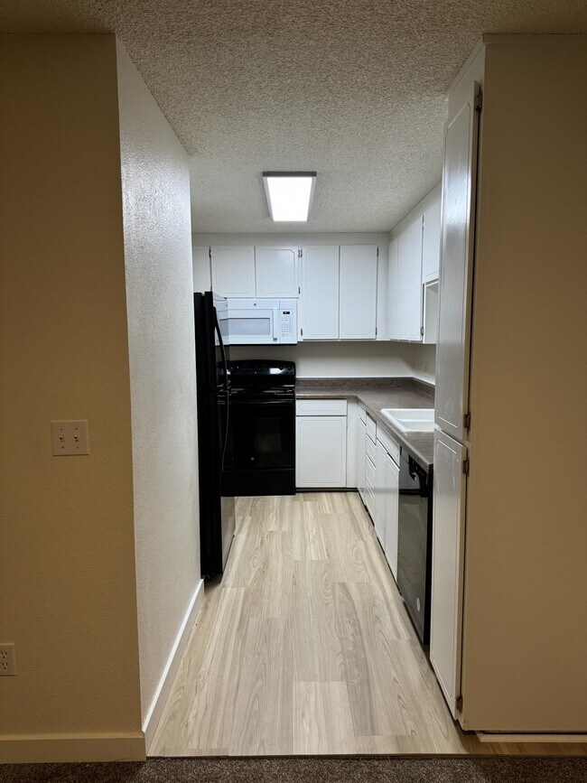 Building Photo - 3252 SE Goldmaur Ct
