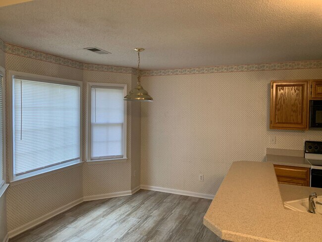 Foto del edificio - Beautiful Home located in the Brynmoor Com...