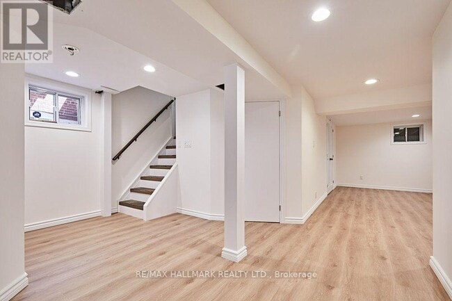 Building Photo - 181 Ferris Rd