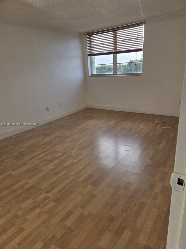 Foto del edificio - 7900 Tatum Waterway Dr