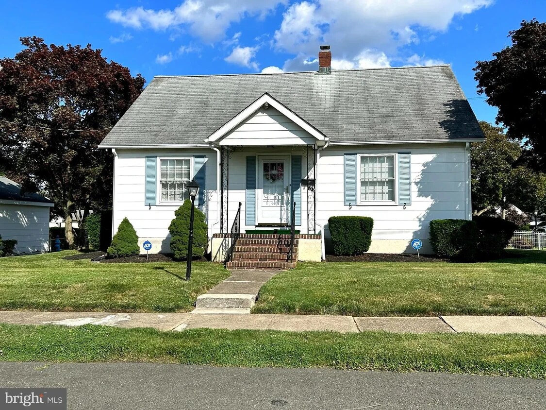 102 Chelsea Ave, Ewing, NJ 08638 House Rental in Ewing, NJ