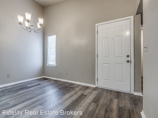 Foto del edificio - 3 br, 2 bath House - 7811 S Douglas Ave