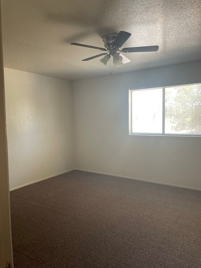 623 S Sierra Ave Unit 623, Oakdale, CA 95361 Apartments in Oakdale, CA