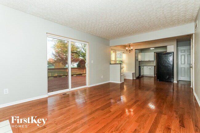 Foto del edificio - 5458 Concord Crossing Dr