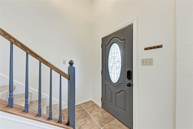 Building Photo - 1009 Riverlawn Dr