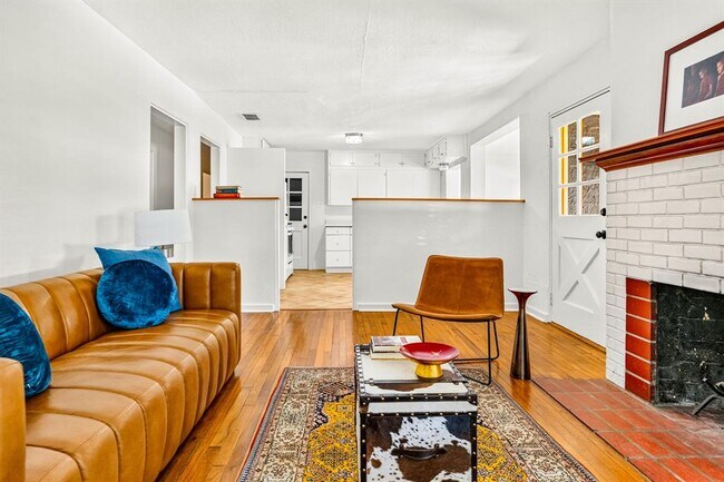 Foto del edificio - 1064 Sycamore St