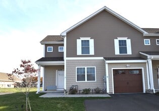 Building Photo - 501 Old Village Cir Building Photo - 501 Old Village Cir