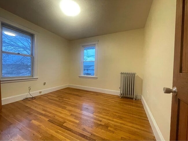Building Photo - 453 Malden St