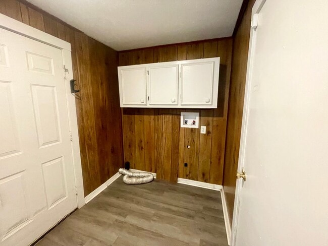 Building Photo - 3 BR/1 BA home in Pearl for Rent!!