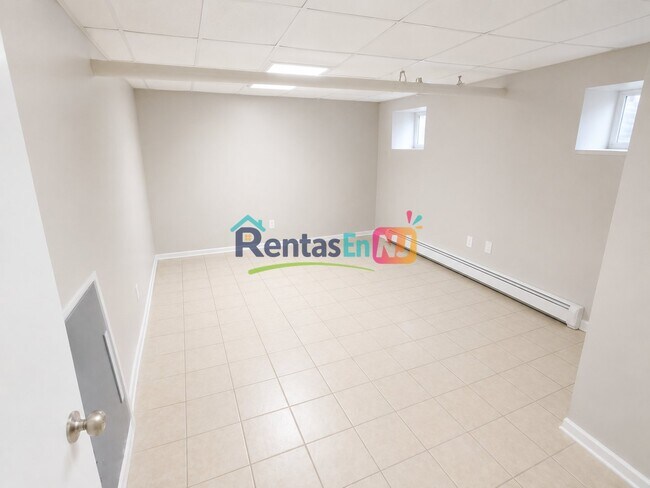 Foto del edificio - 279 Goldsmith Ave