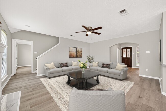 Building Photo - 17819 Inland Oaks Dr