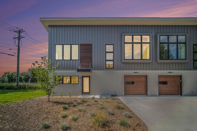 Photo - 550/552 Cleveland St Apartment